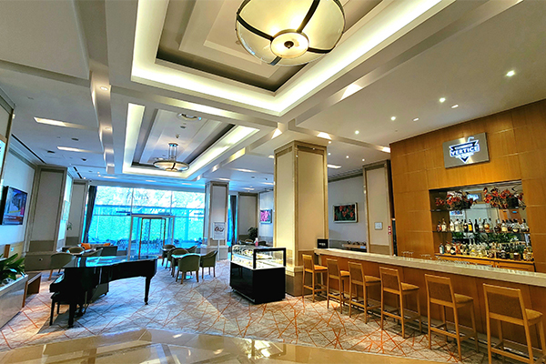 Vertice Cafe & Brasserie Wyndham Grand İzmir Özdilek Thermal & Spa